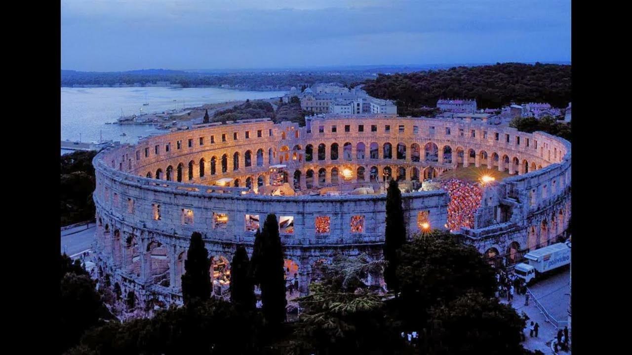 Villa Isabella Pula Exterior photo